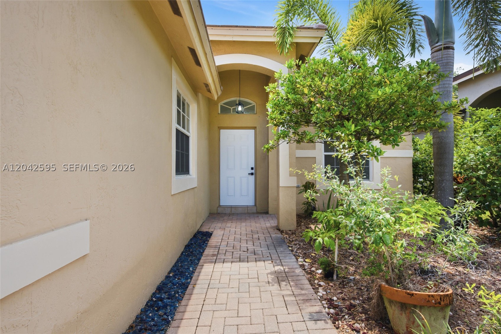 SAPPHIRE SHORES-SAPPHIRE S - Residential