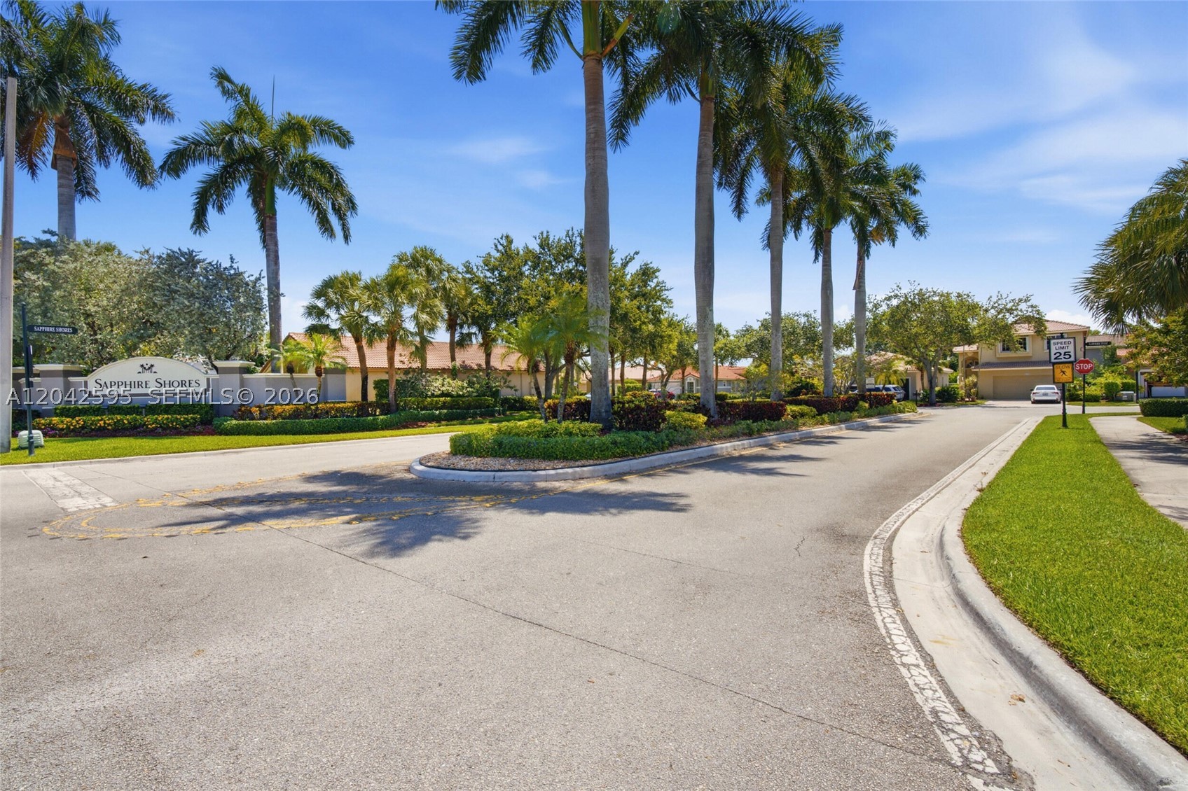 SAPPHIRE SHORES-SAPPHIRE S - Residential