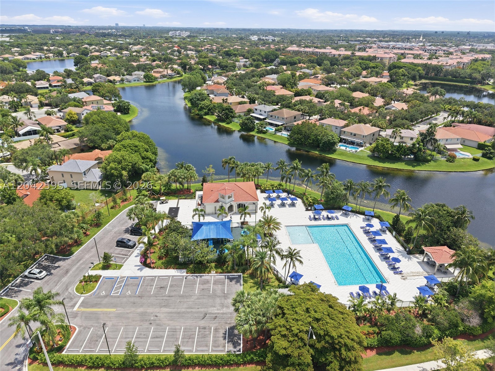 SAPPHIRE SHORES-SAPPHIRE S - Residential