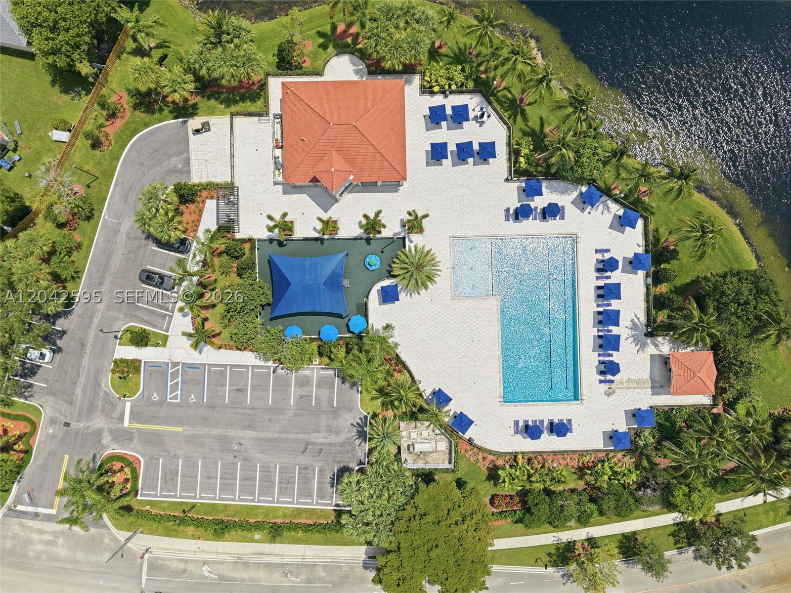 SAPPHIRE SHORES-SAPPHIRE S - Residential