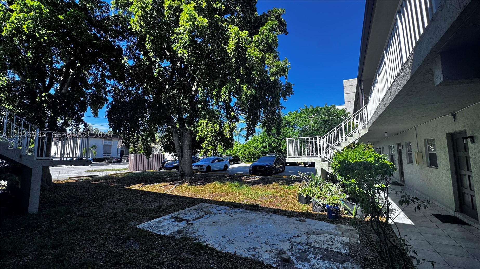 OAK PARK I CONDO - Residential