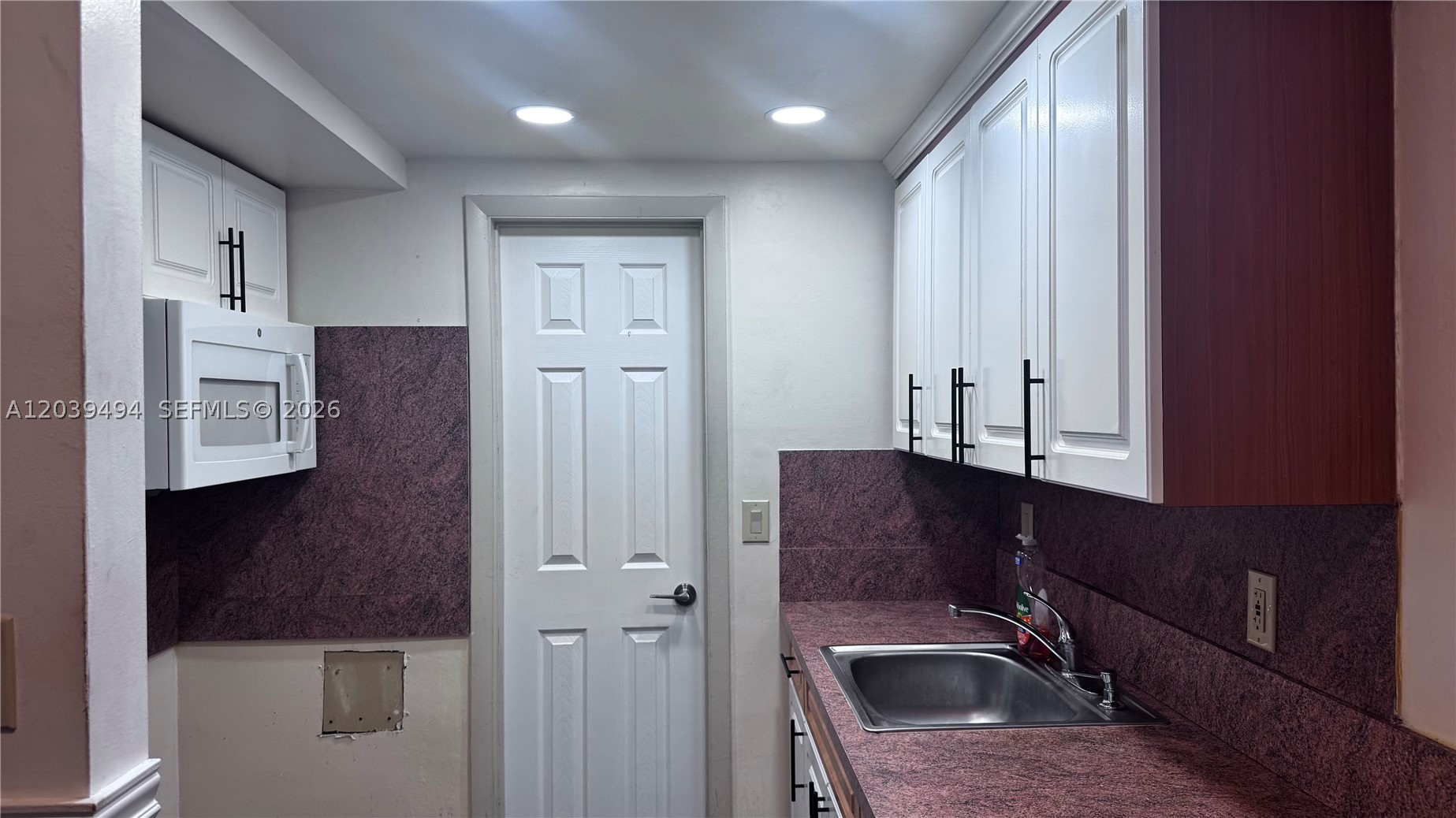 OAK PARK I CONDO - Residential