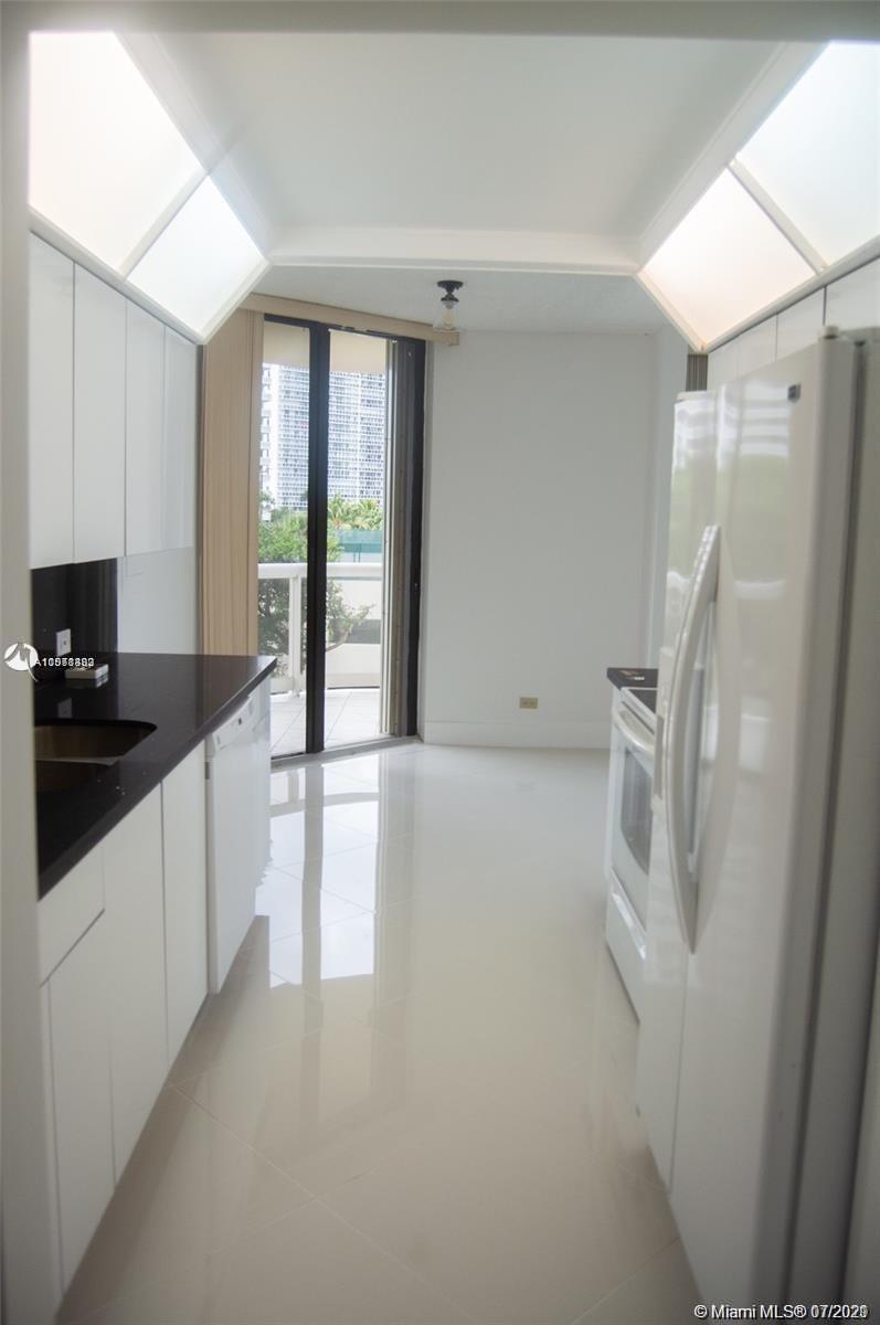 TERRACES NORTH TURNBERRY - Residential