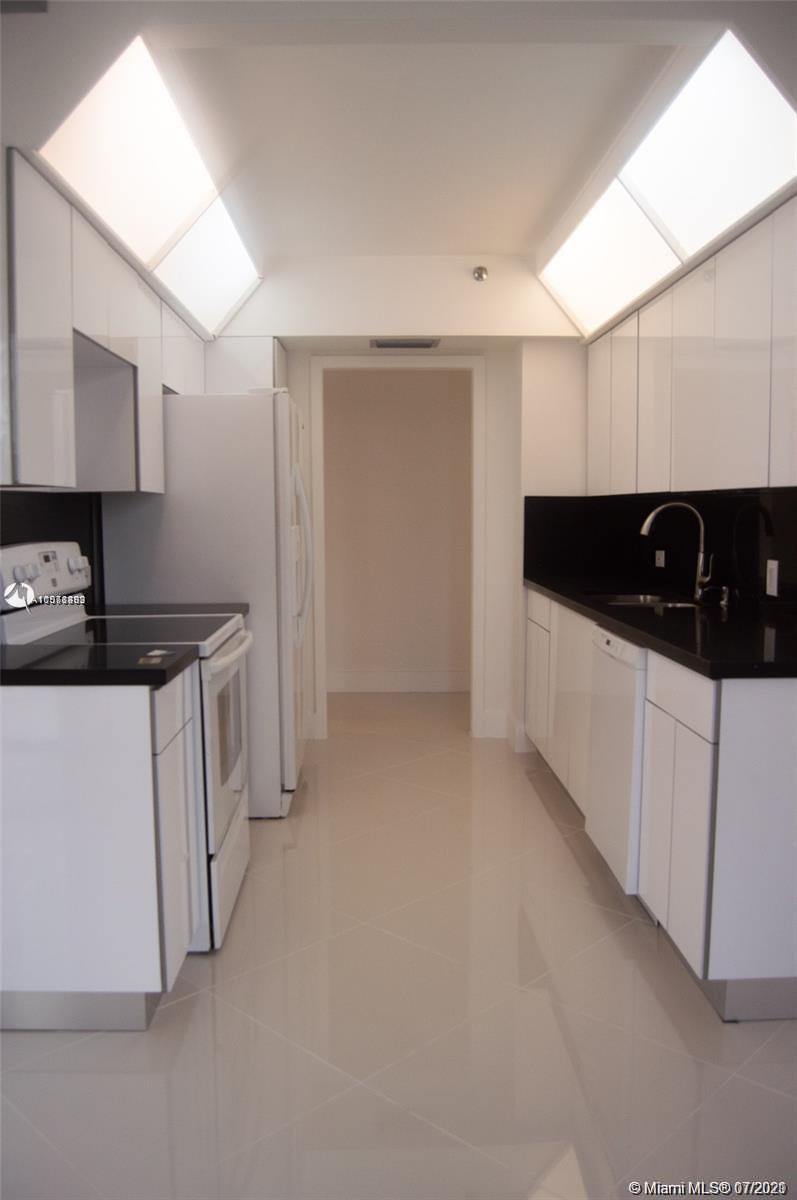 TERRACES NORTH TURNBERRY - Residential