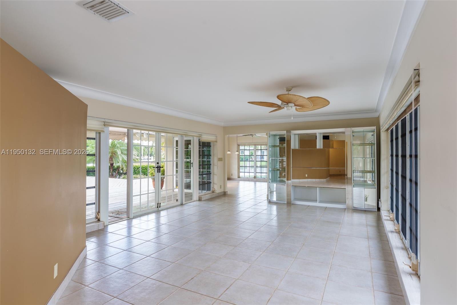 LAUDER GATE ISLES - Residential