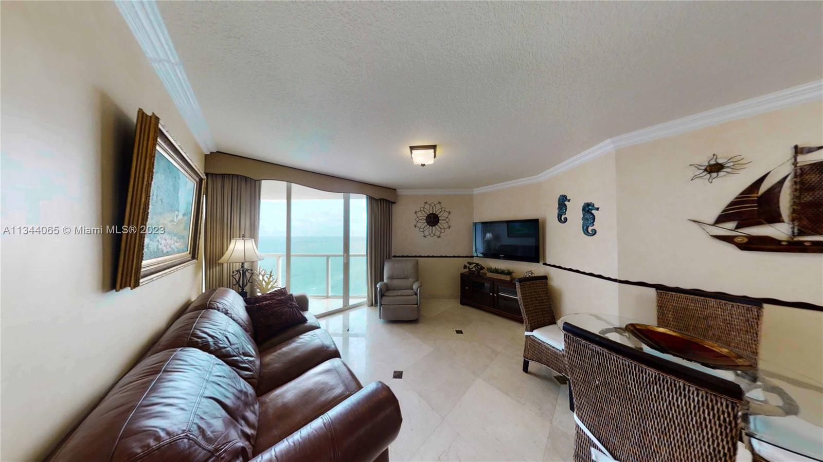 LA PERLA CONDO - Residential Lease