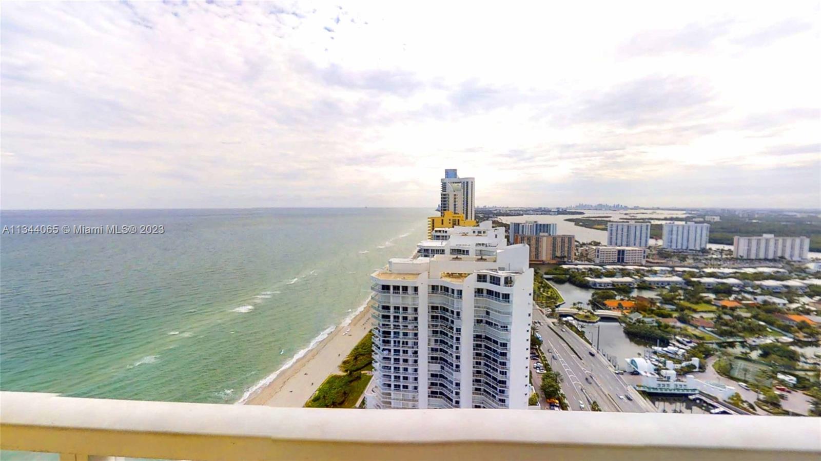 LA PERLA CONDO - Residential Lease