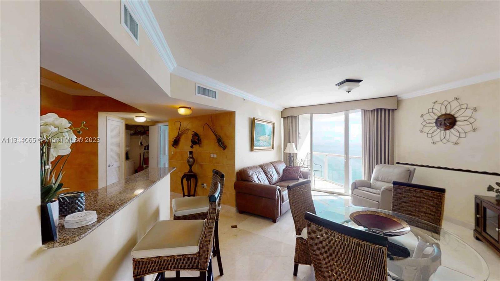 LA PERLA CONDO - Residential Lease