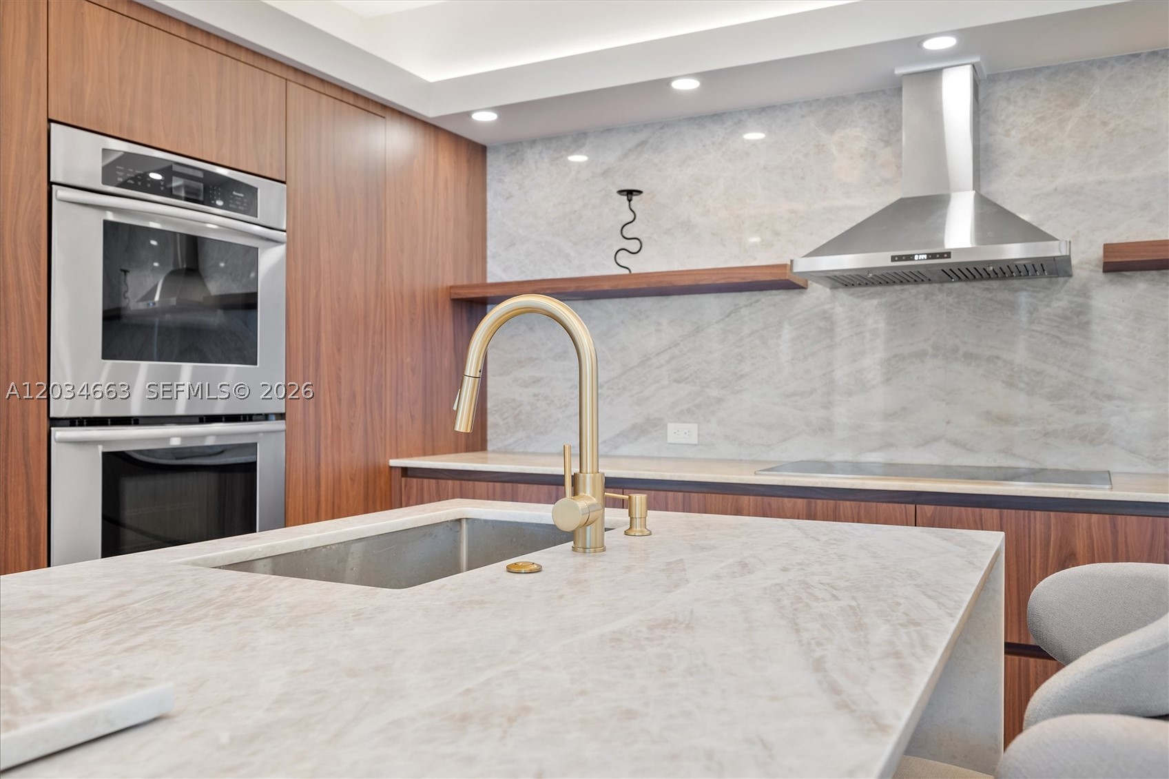 TURNBERRY TOWERS CONDO - Residential