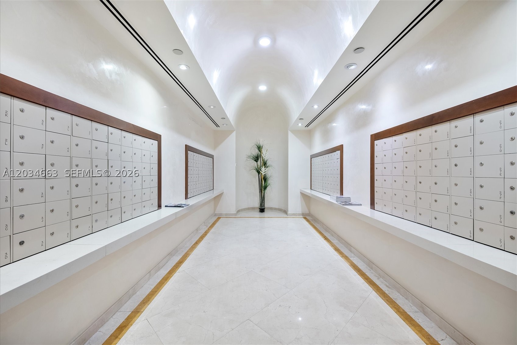 TURNBERRY TOWERS CONDO - Residential