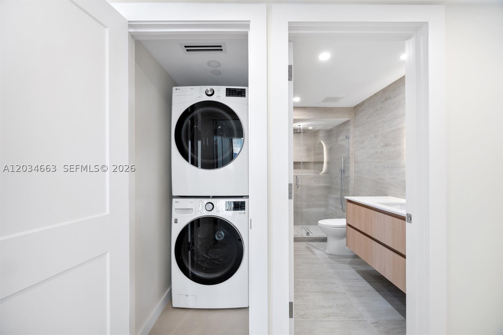TURNBERRY TOWERS CONDO - Residential