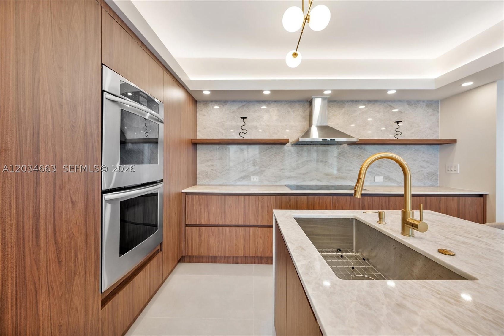 TURNBERRY TOWERS CONDO - Residential