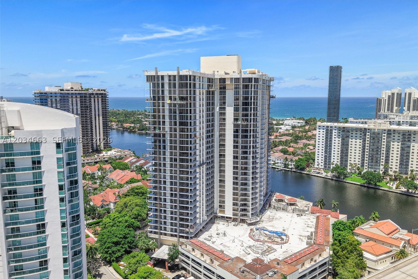 TURNBERRY TOWERS CONDO - Residential
