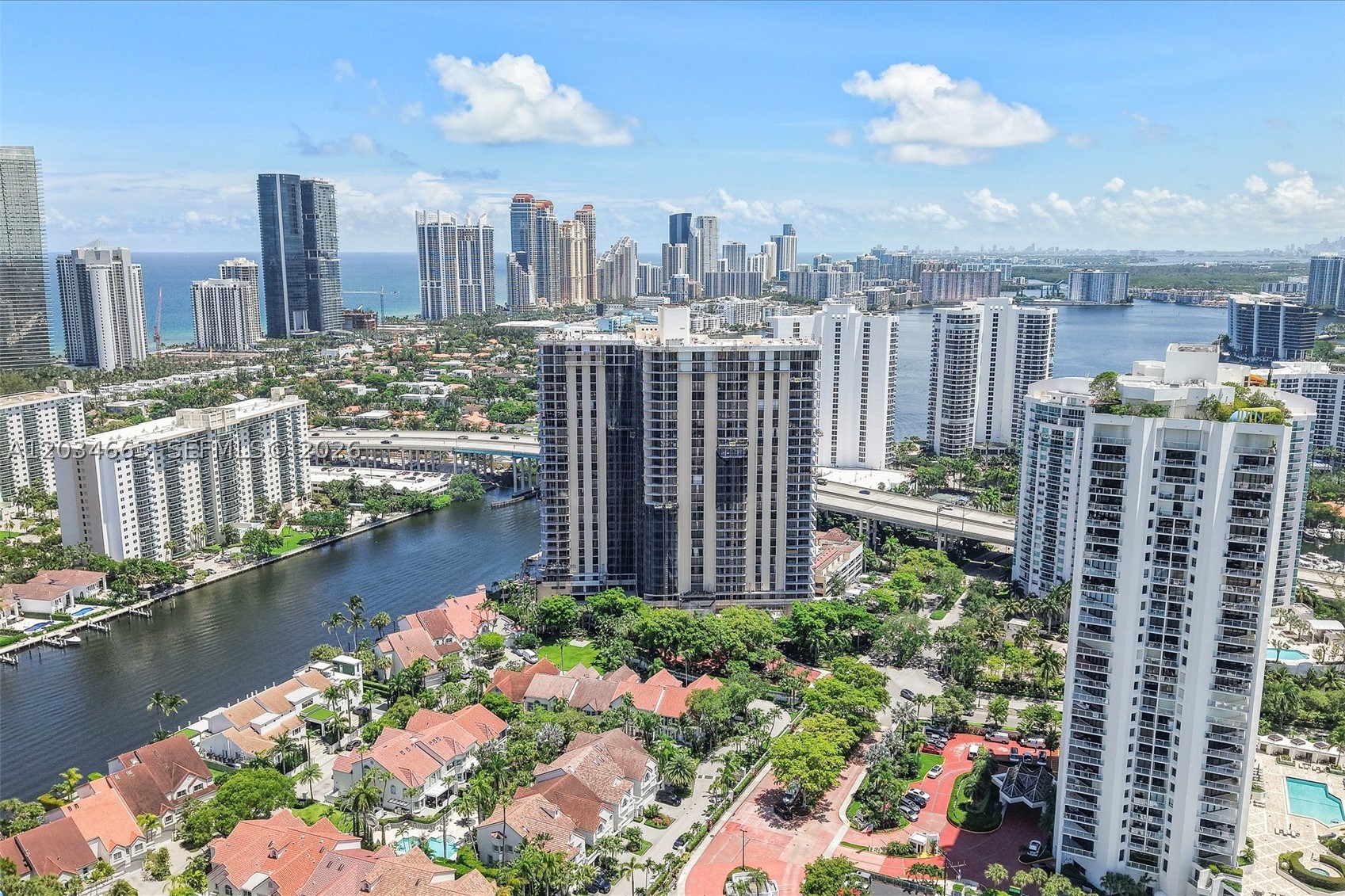 TURNBERRY TOWERS CONDO - Residential