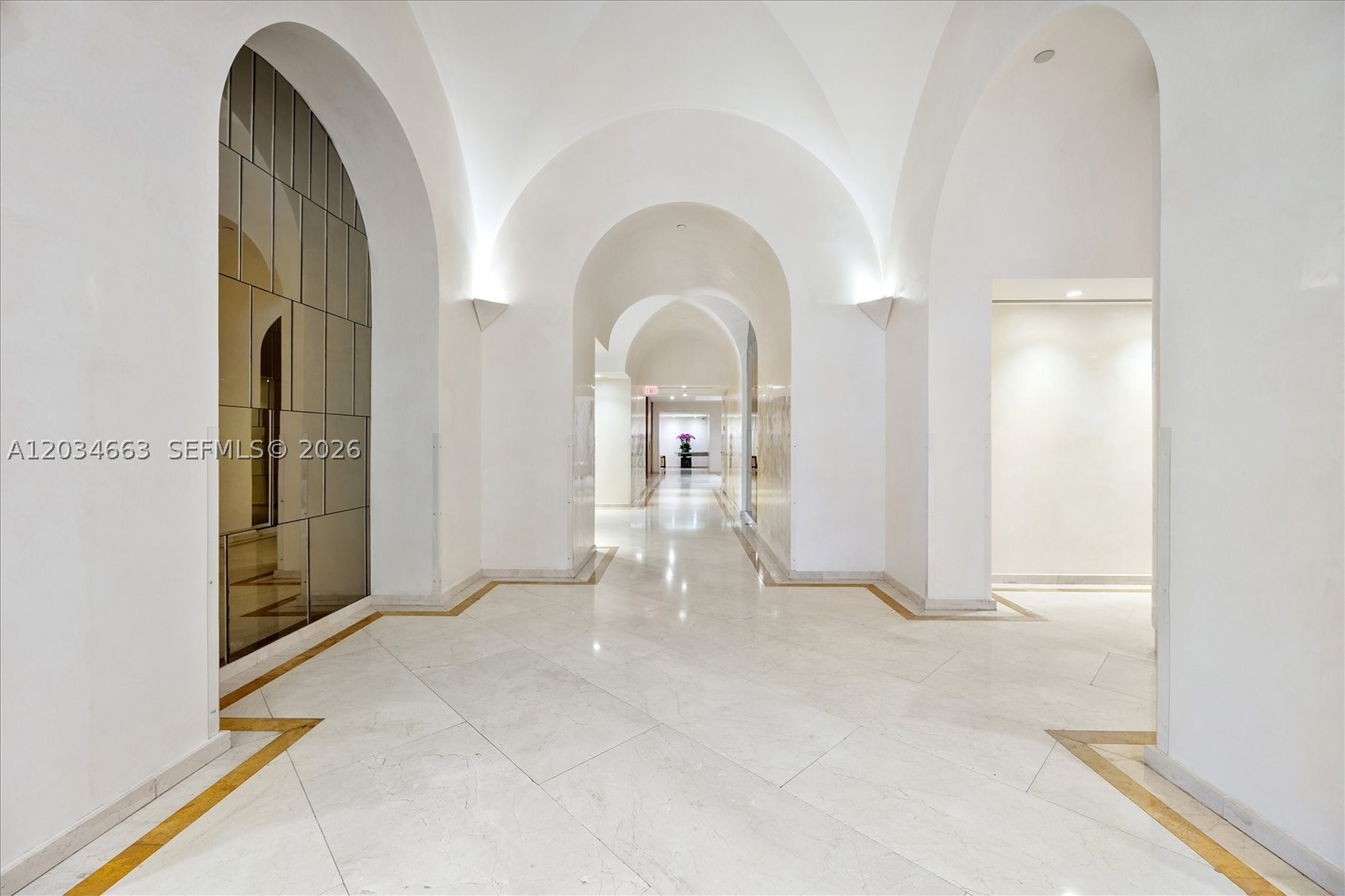 TURNBERRY TOWERS CONDO - Residential