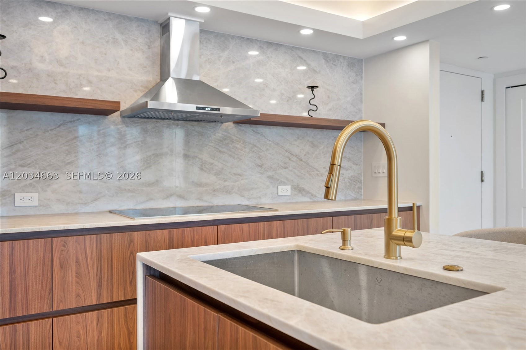TURNBERRY TOWERS CONDO - Residential