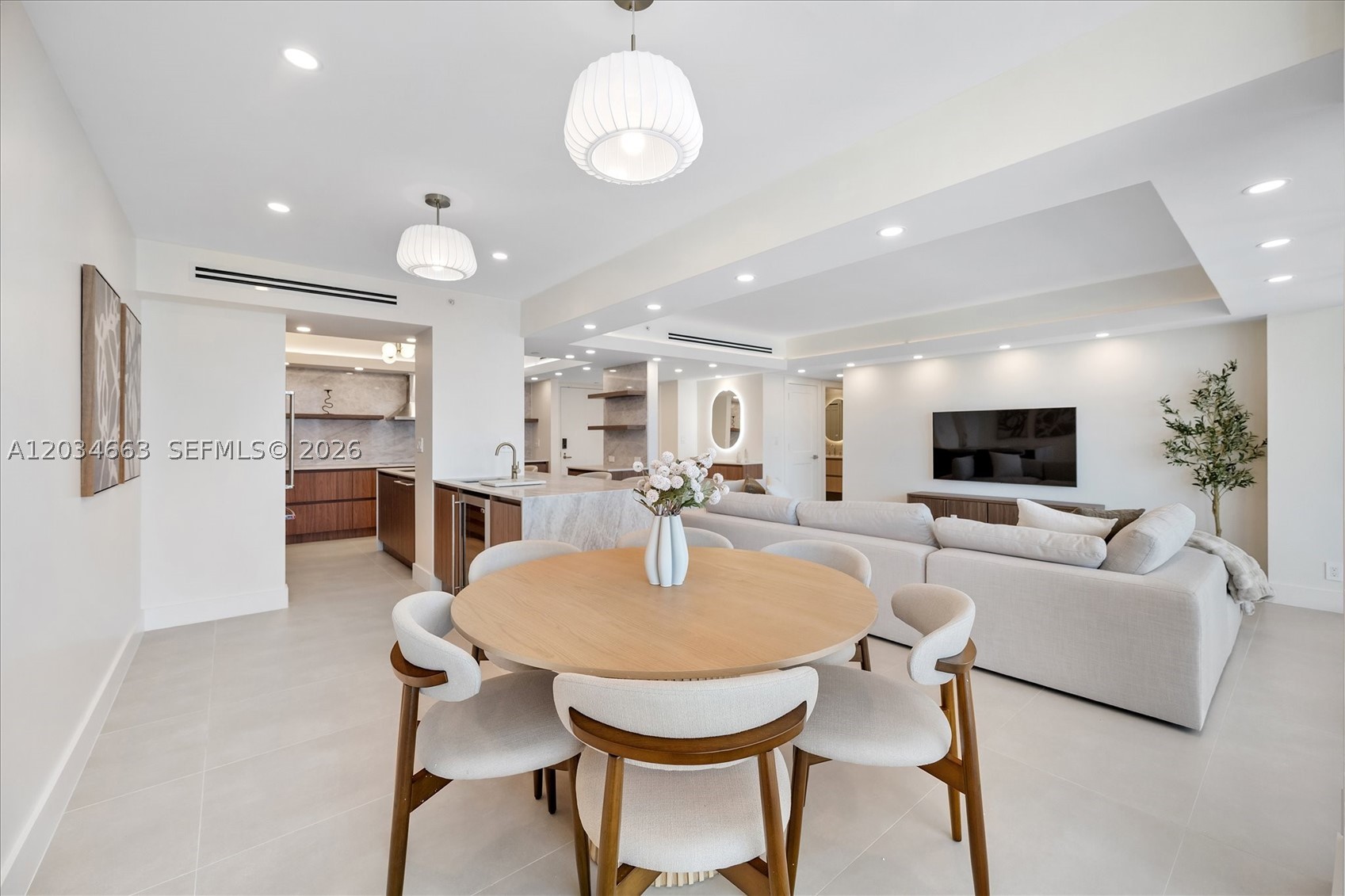 TURNBERRY TOWERS CONDO - Residential