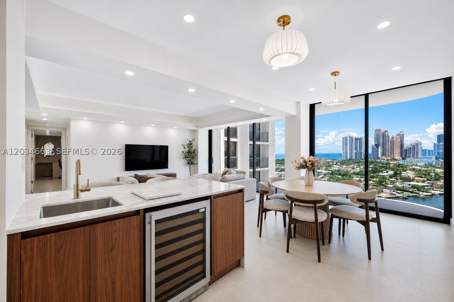 TURNBERRY TOWERS CONDO - Residential