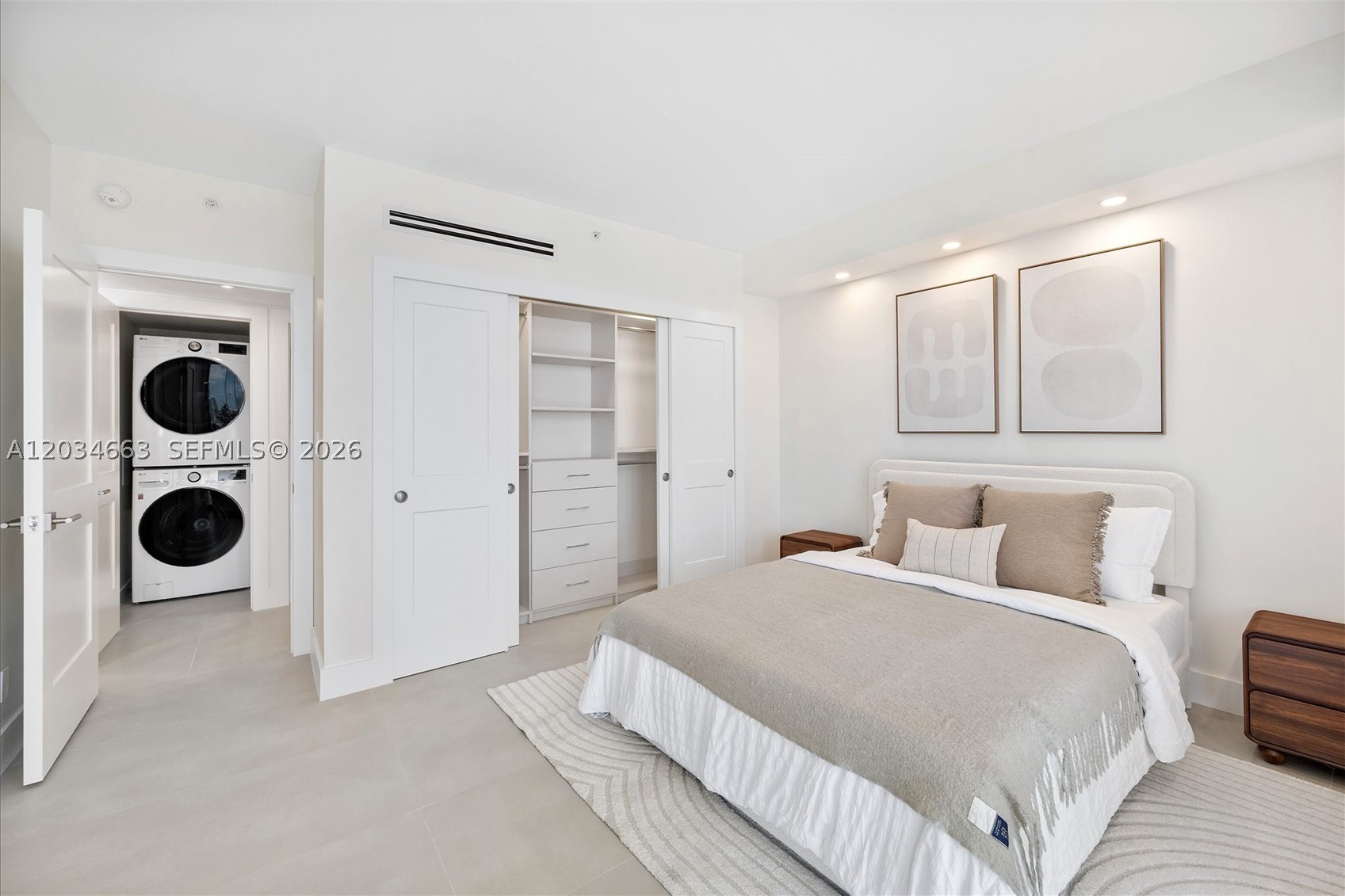 TURNBERRY TOWERS CONDO - Residential