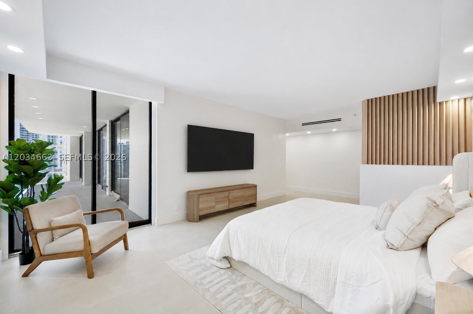 TURNBERRY TOWERS CONDO - Residential