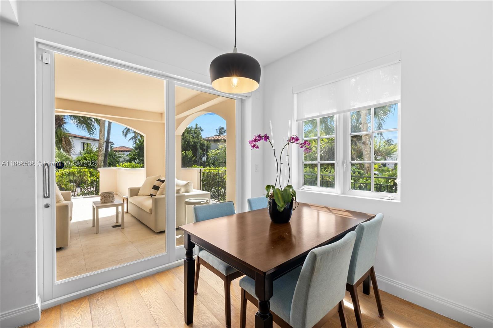 SEASIDE CONDO - Residential