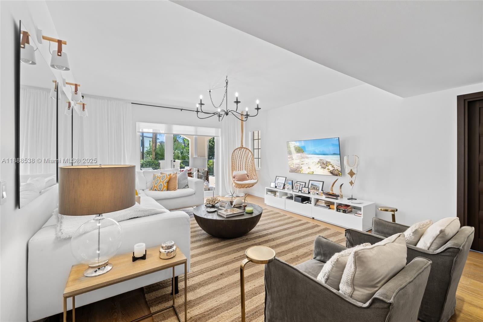SEASIDE CONDO - Residential