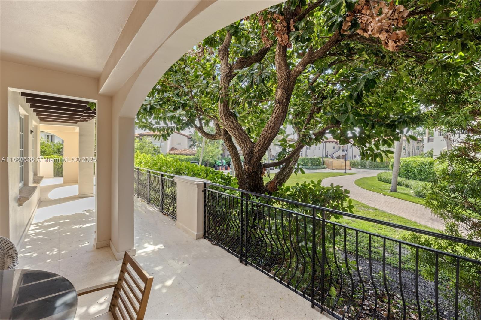 SEASIDE CONDO - Residential