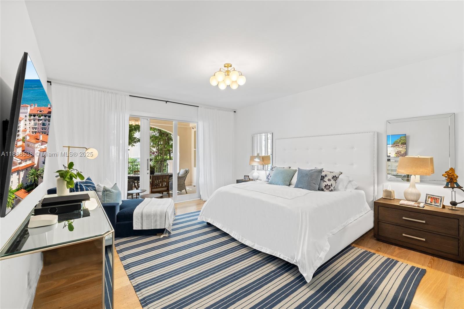 SEASIDE CONDO - Residential