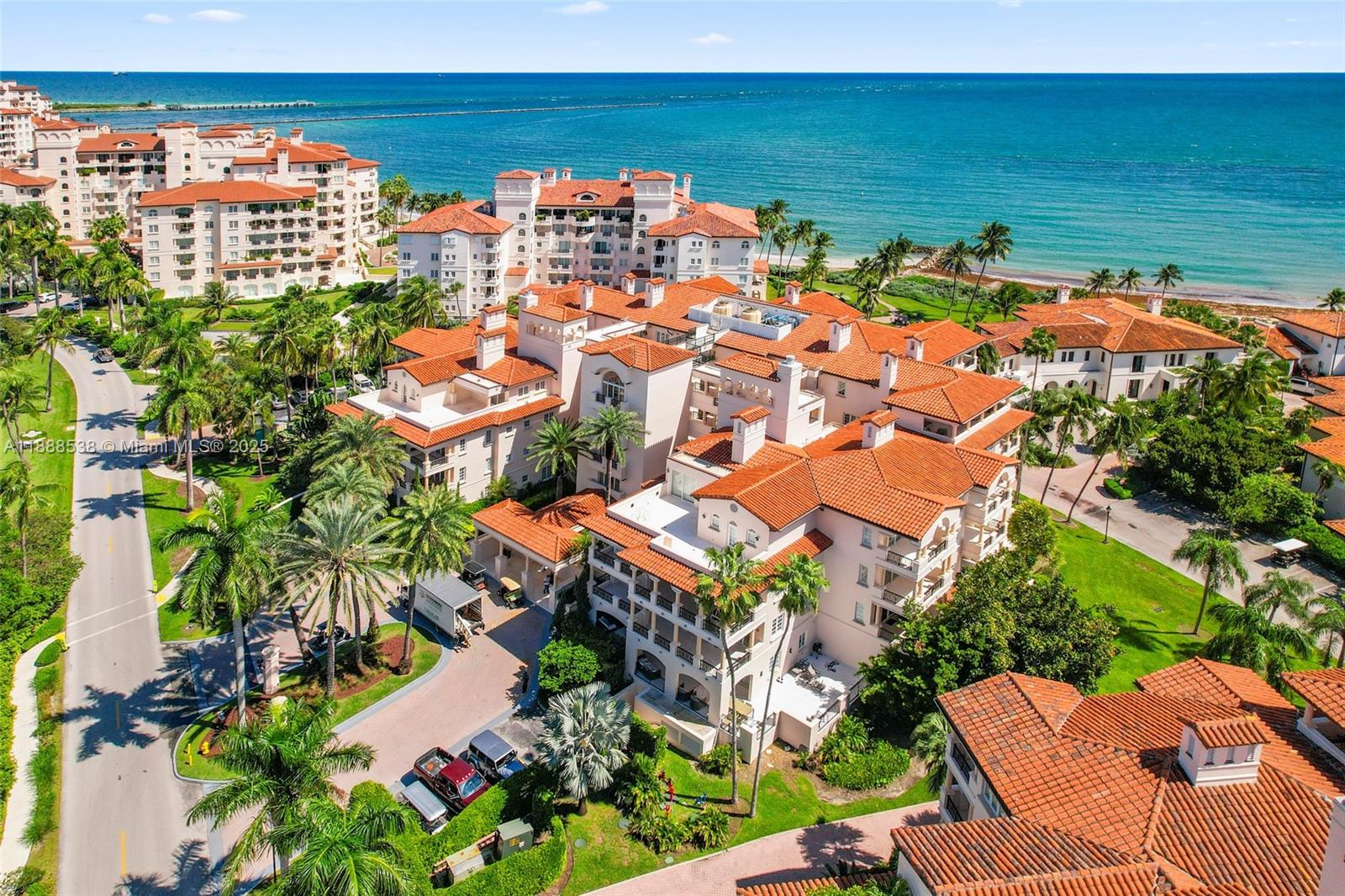 SEASIDE CONDO - Residential