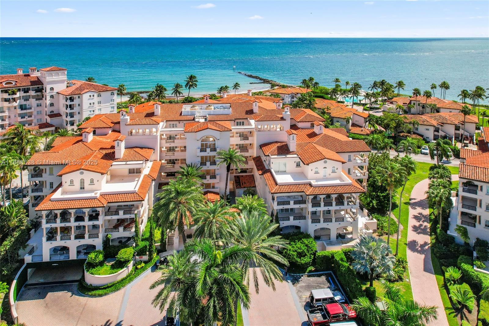 SEASIDE CONDO - Residential