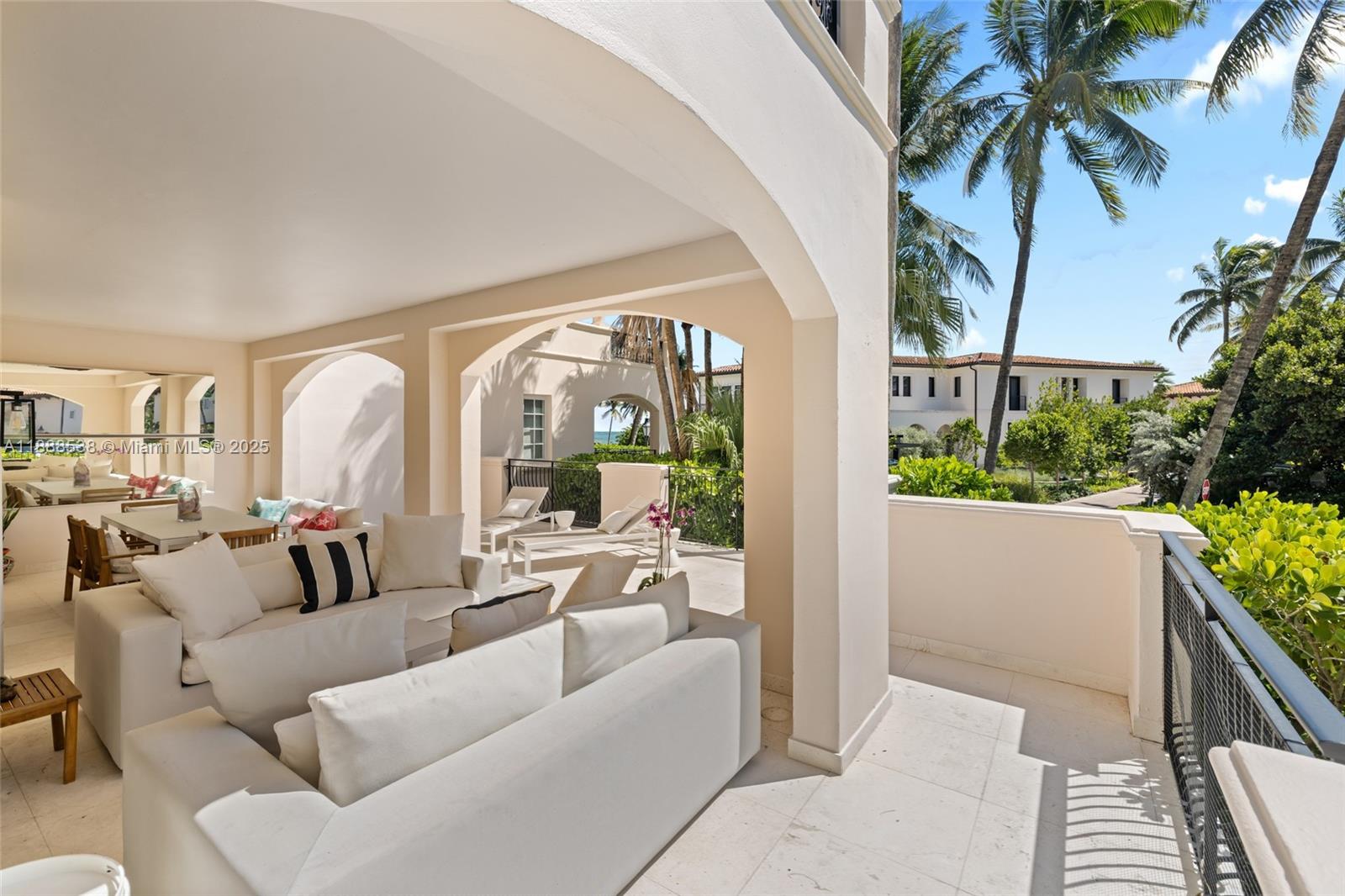 SEASIDE CONDO - Residential