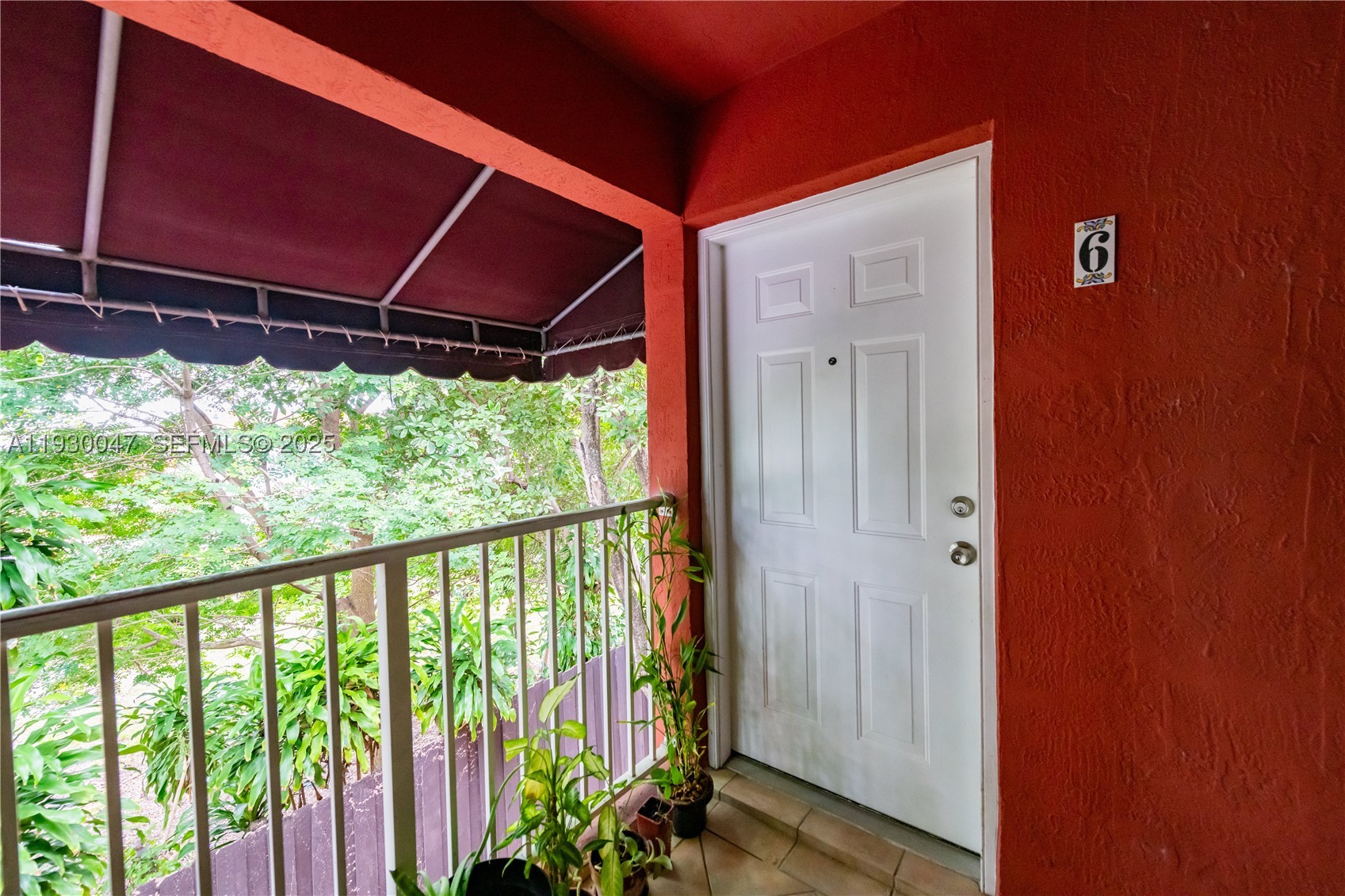 SEVENTEENTH PLACE CONDO - Residential
