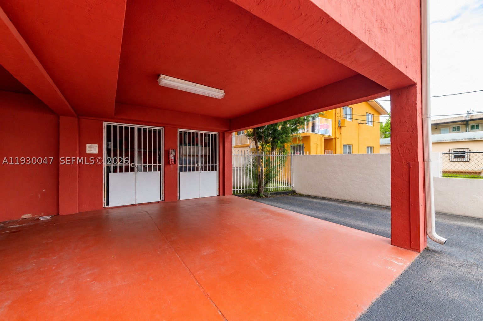 SEVENTEENTH PLACE CONDO - Residential