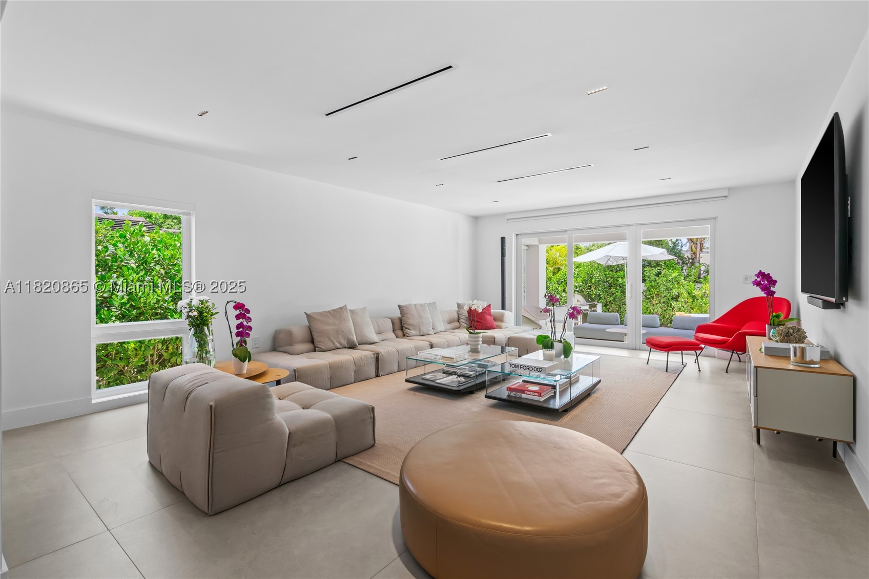 ALTOS DEL MAR NO 4 - Residential