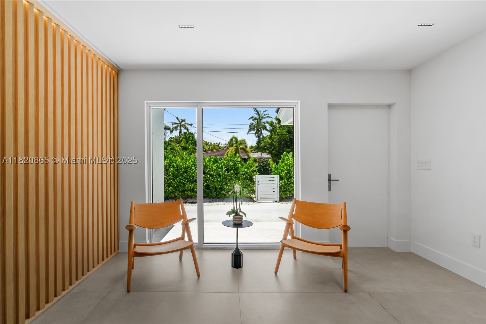 ALTOS DEL MAR NO 4 - Residential