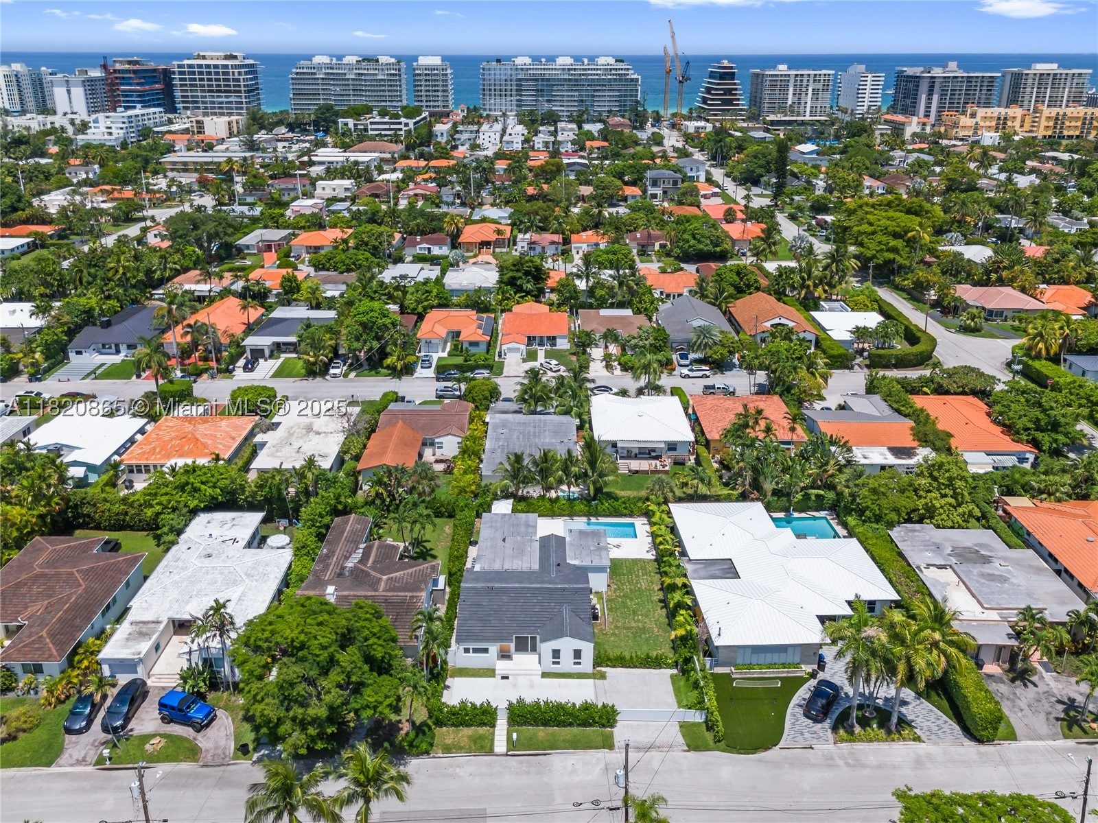 ALTOS DEL MAR NO 4 - Residential