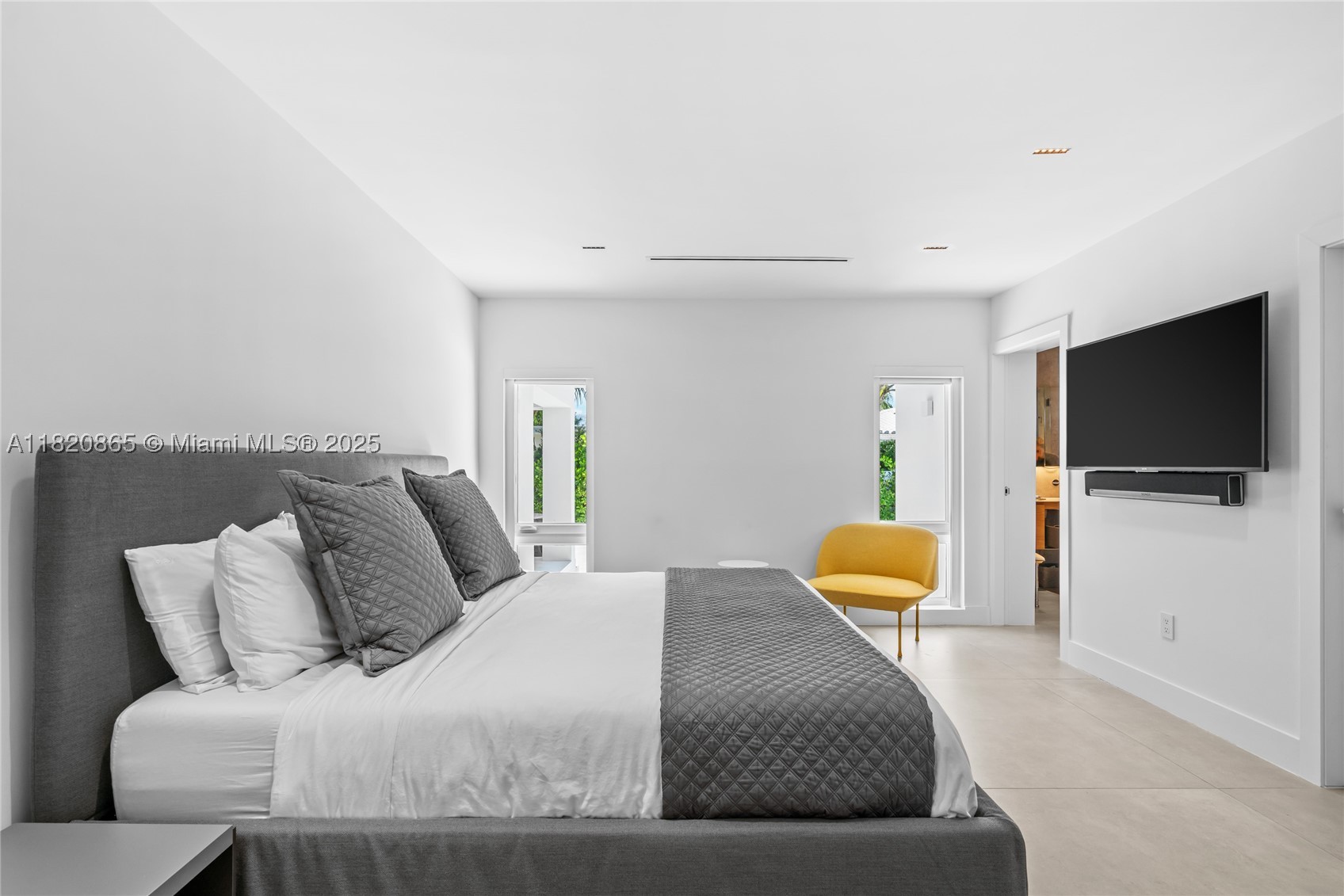 ALTOS DEL MAR NO 4 - Residential