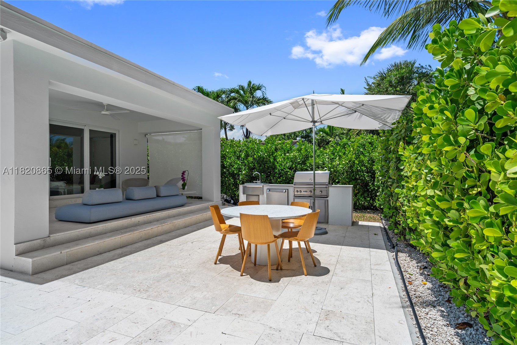 ALTOS DEL MAR NO 4 - Residential