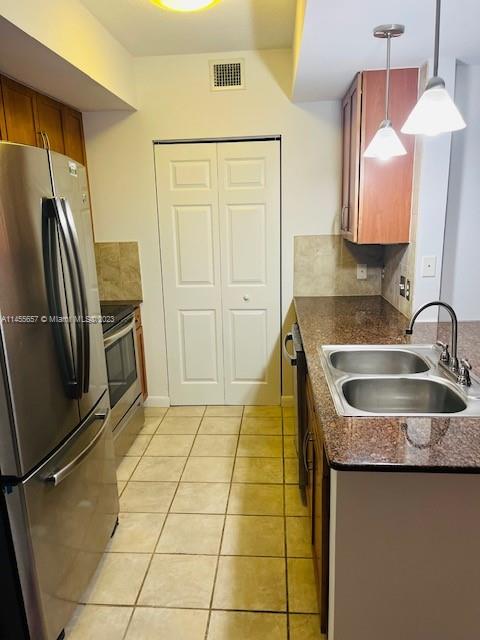 CITE CONDO - Residential Lease