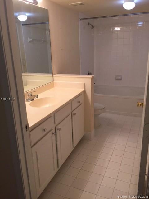 PALMS POINT CONDO - Residential Lease