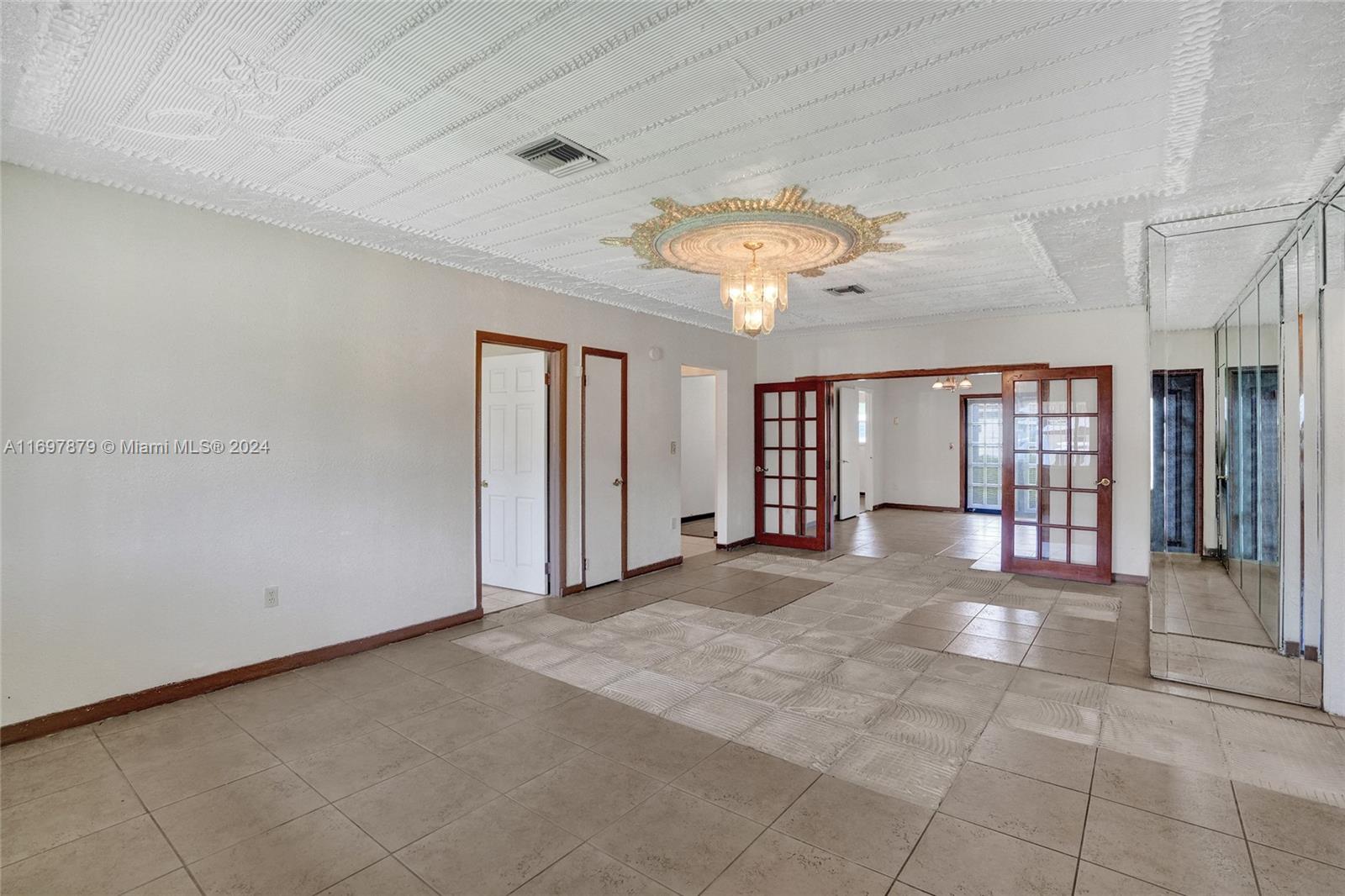 LIBERTY HOMES ESTATES SEC - Residential