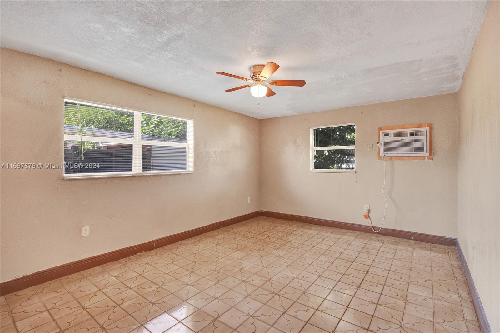 LIBERTY HOMES ESTATES SEC - Residential