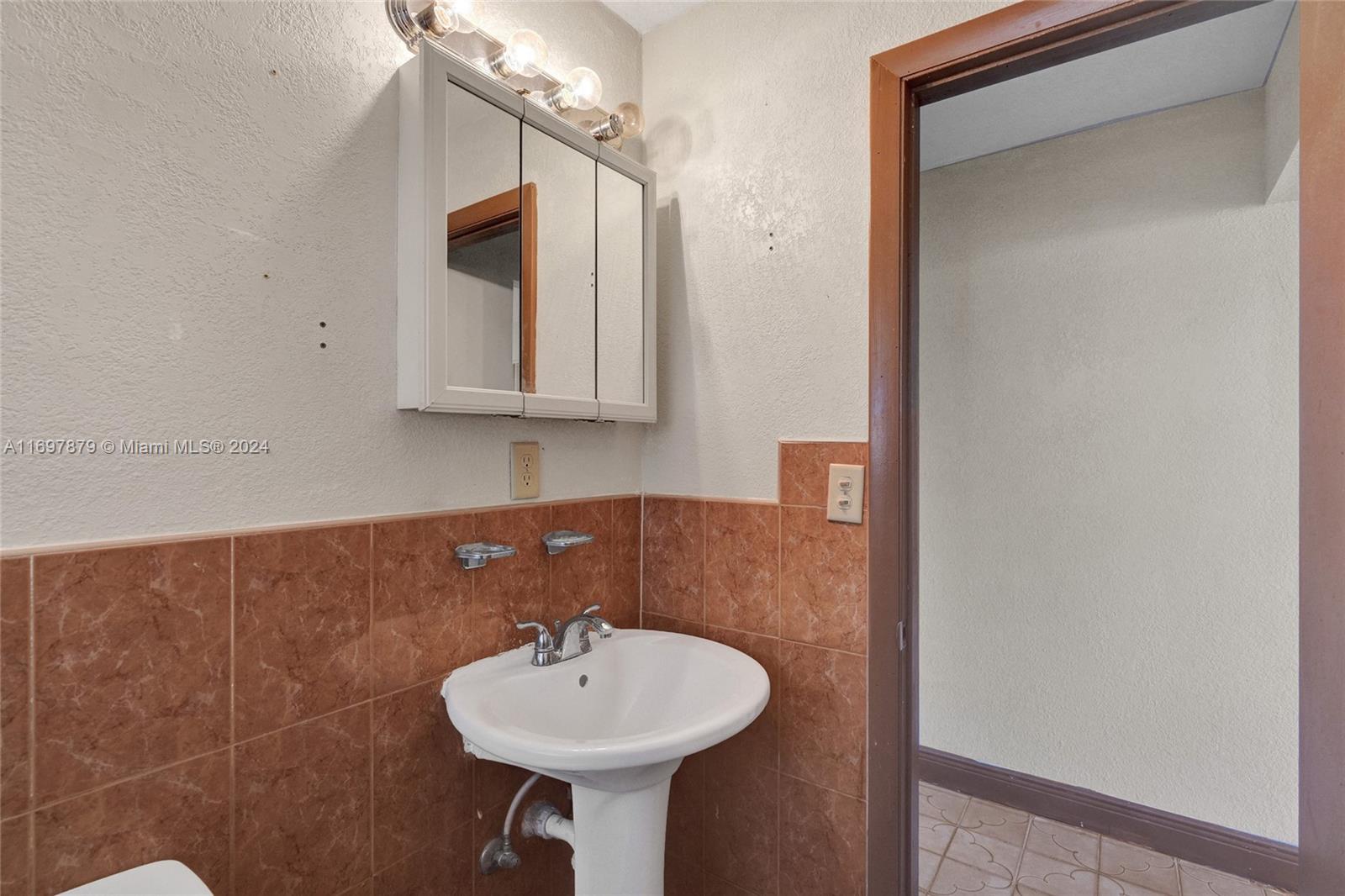 LIBERTY HOMES ESTATES SEC - Residential