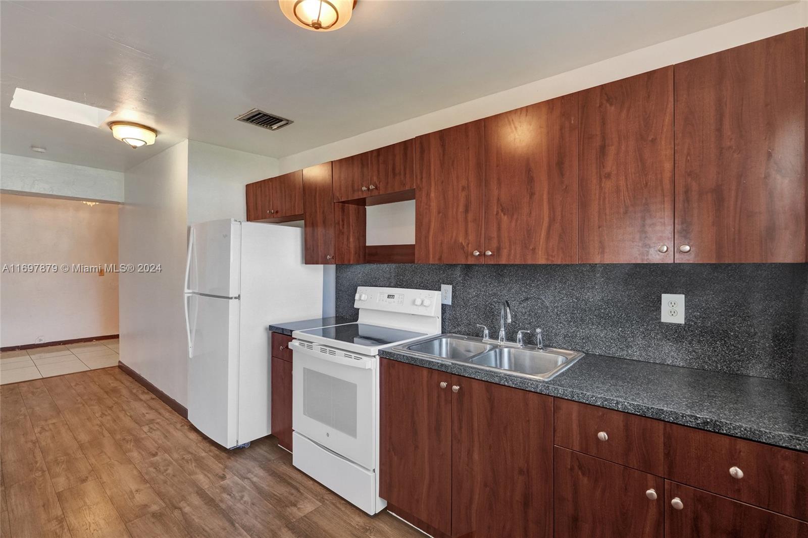 LIBERTY HOMES ESTATES SEC - Residential