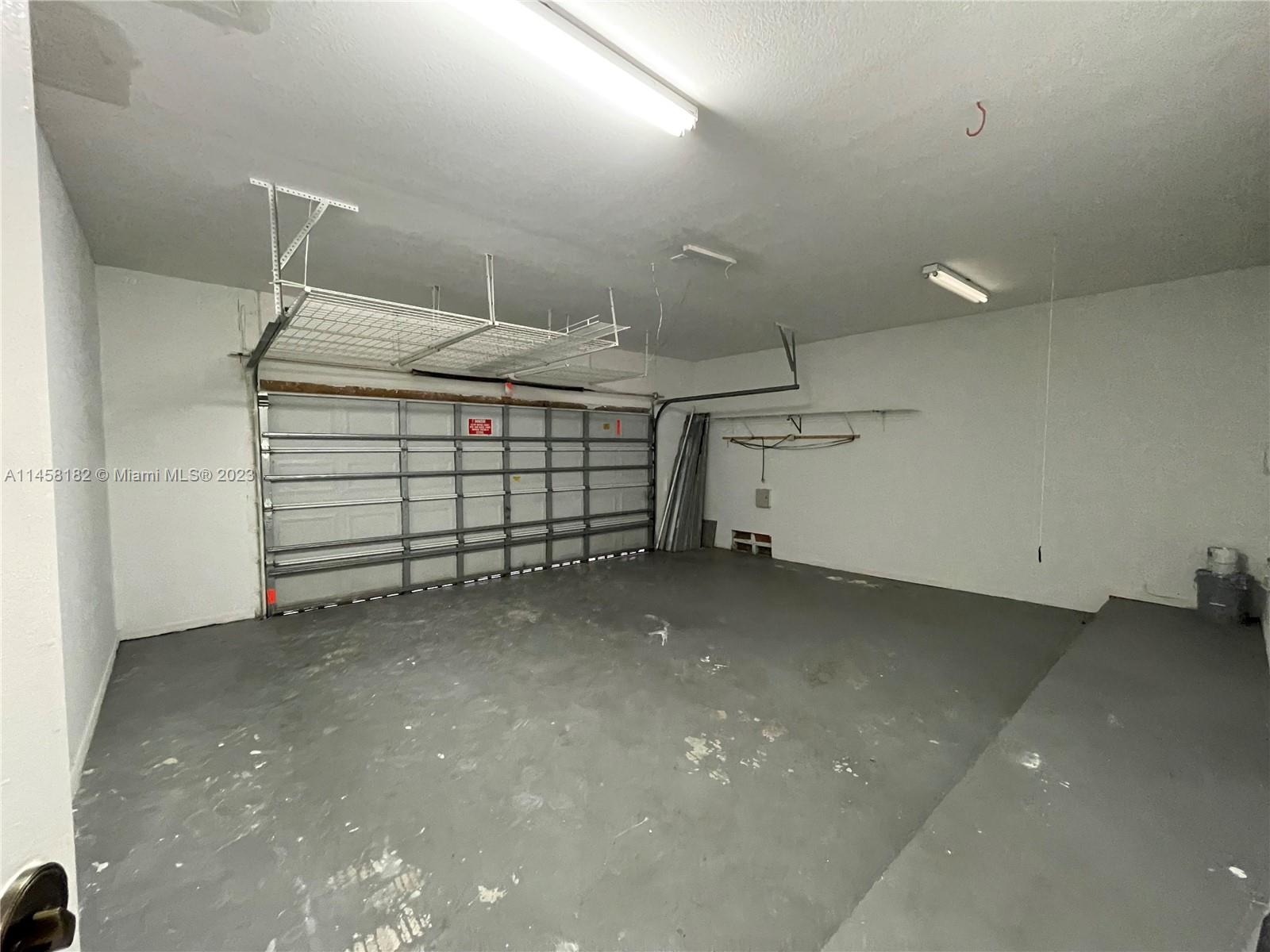 DON ELIAS ESTATES - Residential Lease