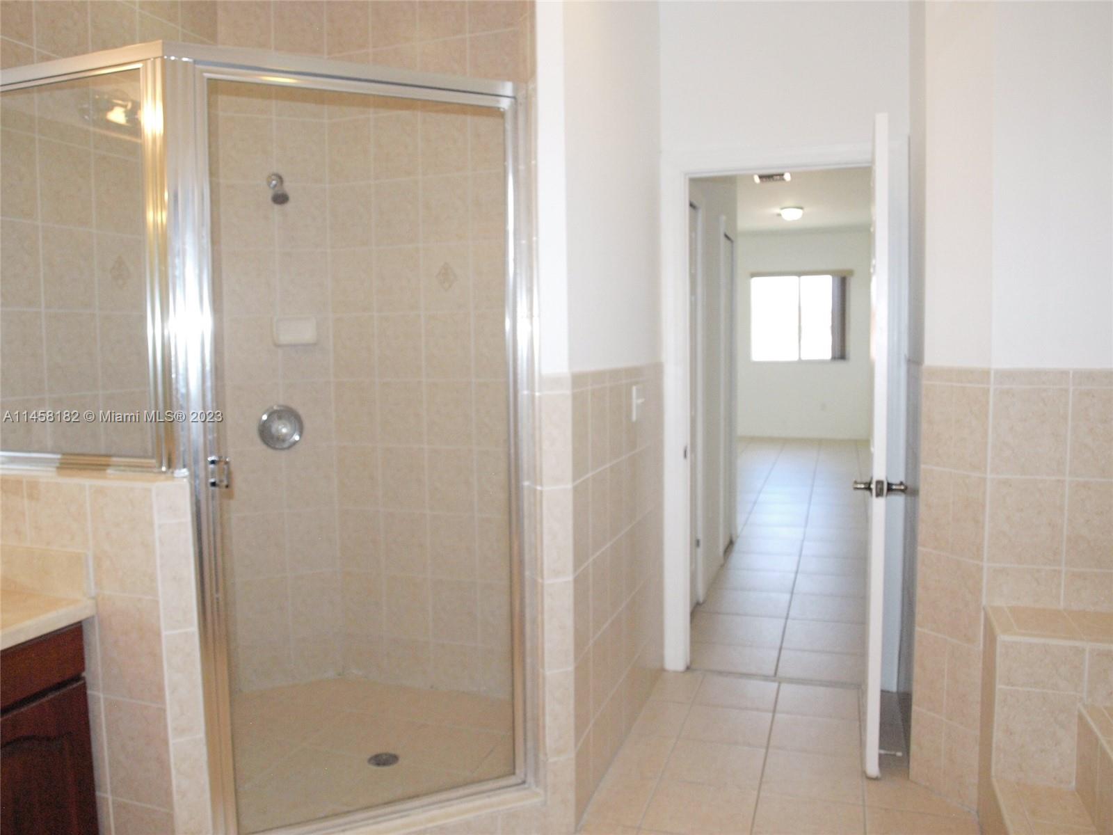 DON ELIAS ESTATES - Residential Lease