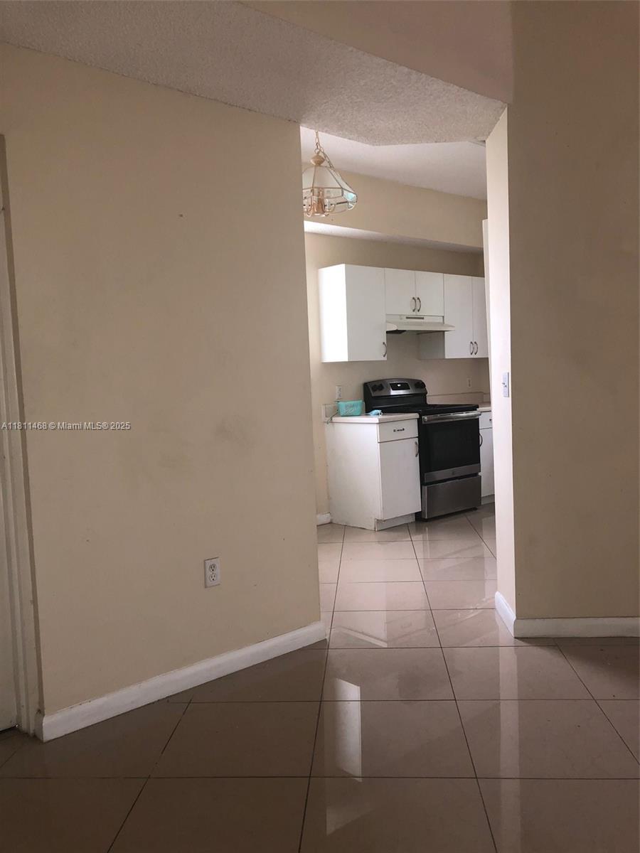 COURTYARDS AT DAVIE CONDO - Residential Lease