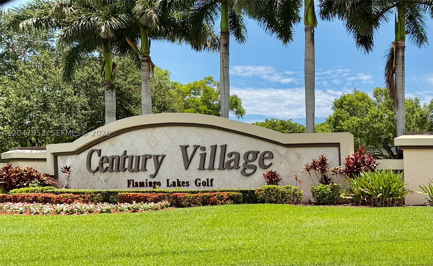SUFFOLK AT CENTURY VILLAG - Residential
