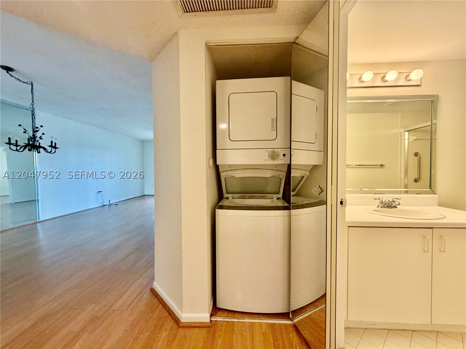 SUFFOLK AT CENTURY VILLAG - Residential
