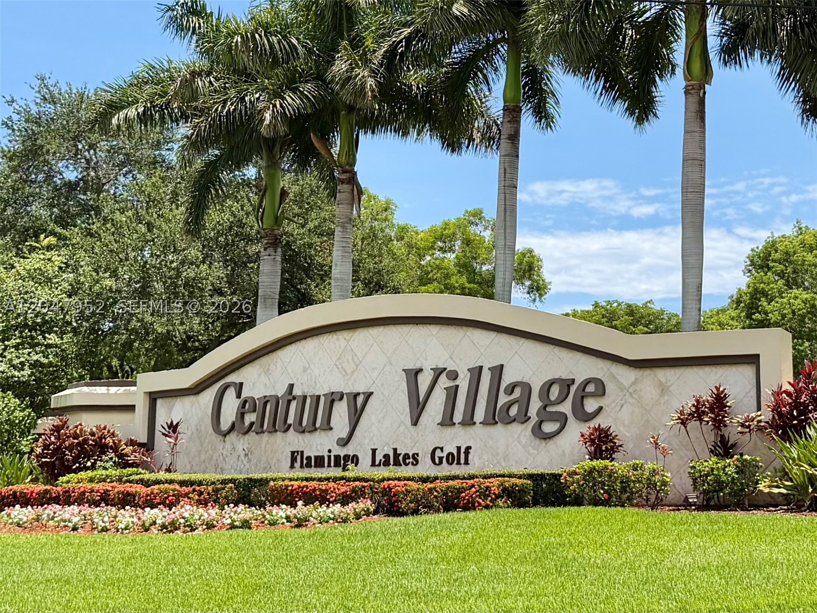 SUFFOLK AT CENTURY VILLAG - Residential